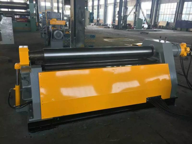 Four roll plate rolling machine